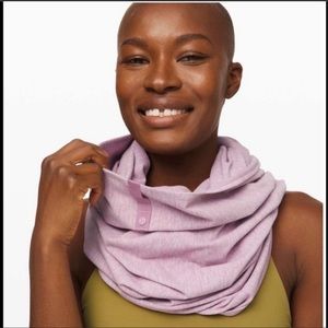Lululemon vinyasa scarf with snaps - Heathered Pink